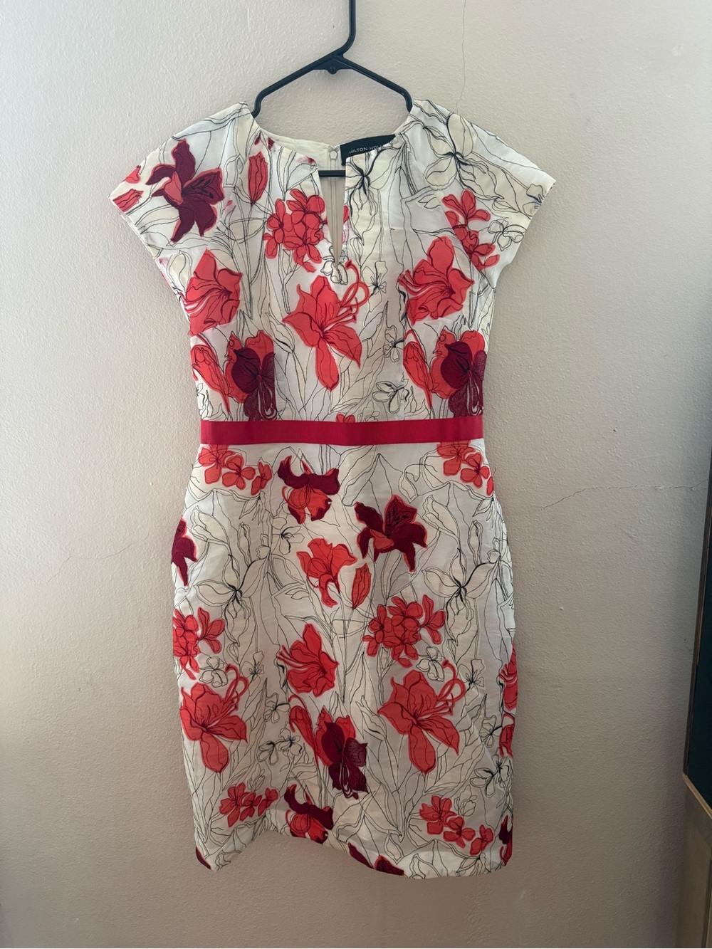NWOT Hilton Hollis Floral Appliqué Dress